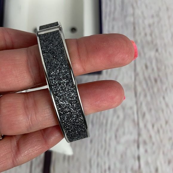 Bob Mackie Silver Glitz Bangle Bracelet Watch Set BM4001-4SS NWT in Gift… - Picture 5 of 15